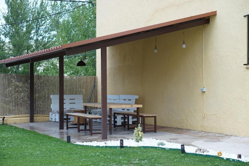 La Casa Del Rio Granja Llumes Exterior foto